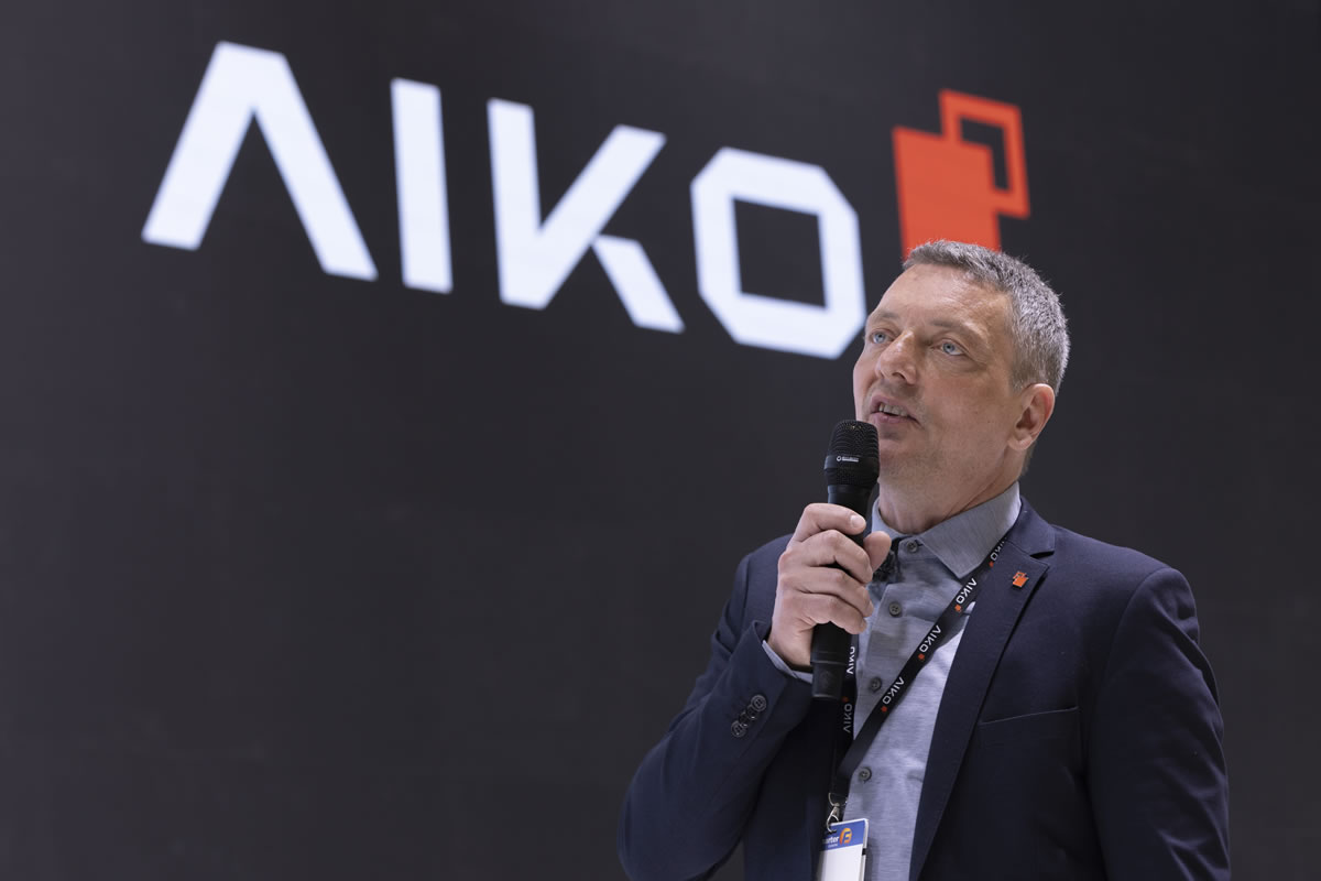 PP电子官方网站携“黑科技”新品亮相Intersolar展