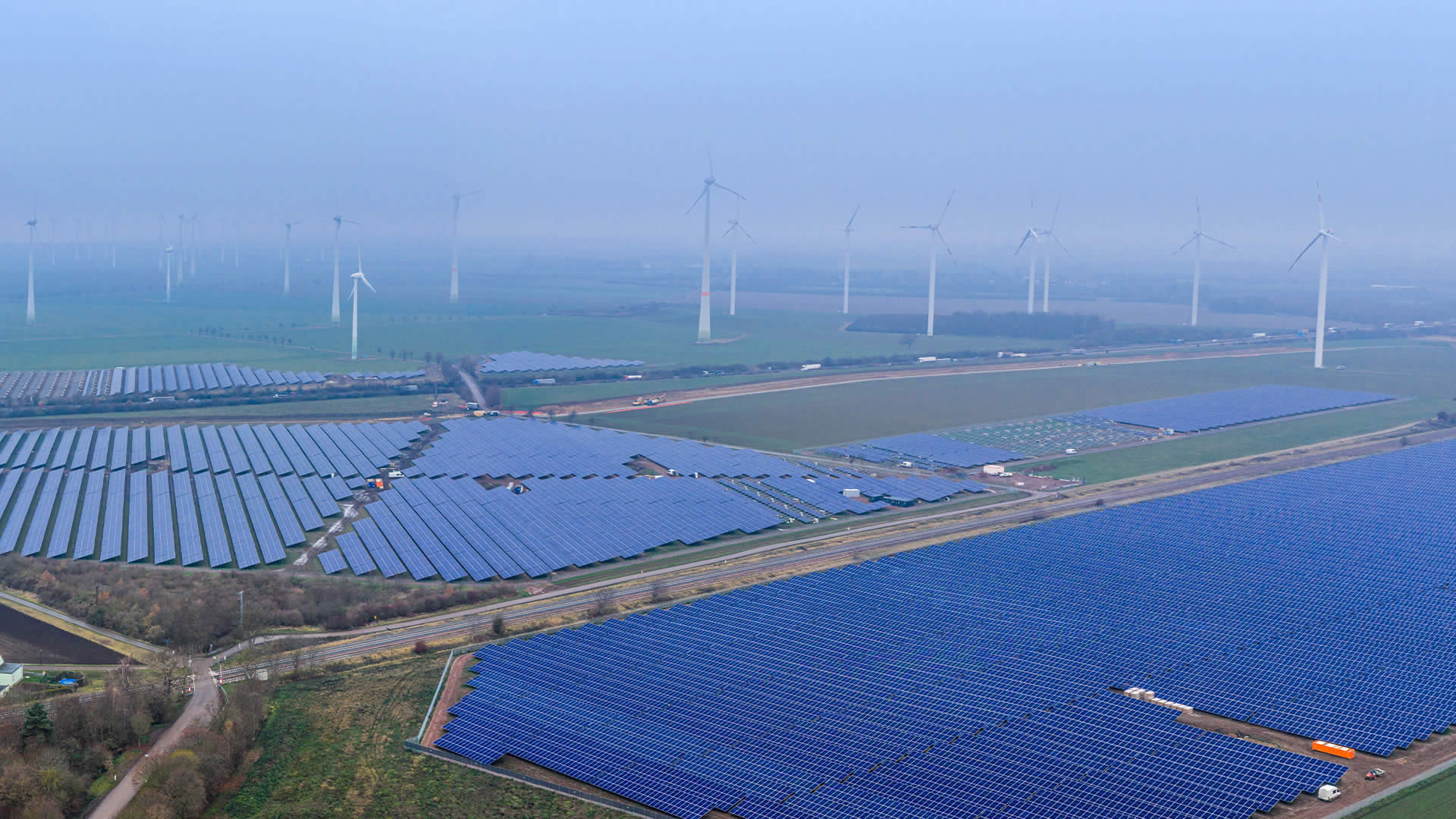 case-germany-merbitz-banner AIKO ABC 技术赋能德国 Merbitz 72 MW 集中式光伏项目